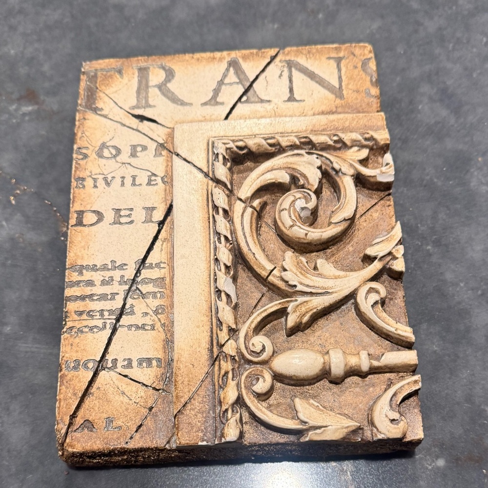 Sid Dickens T21 Retired Collection Rare Memory Block Vintage Art Dark Academia